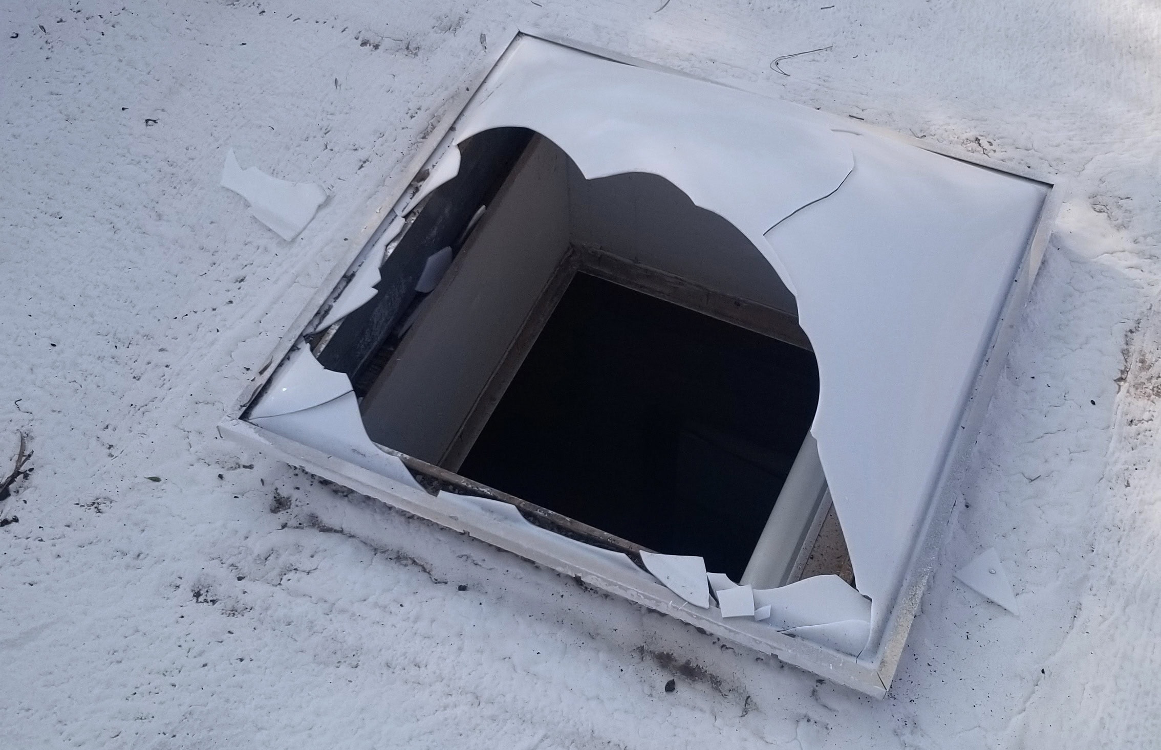 View of Bubble Skylight Replacement | How To Replace A Skylight Dome